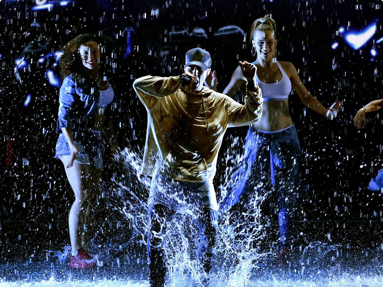 Justin Bieber, 2015 AMAs